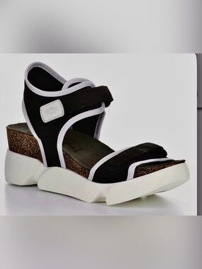 NIB FLY LONDON 10.5-11 Women’s 41 EURO SIGO PLATFORMS SANDALS ZELCRO ATHLETIC